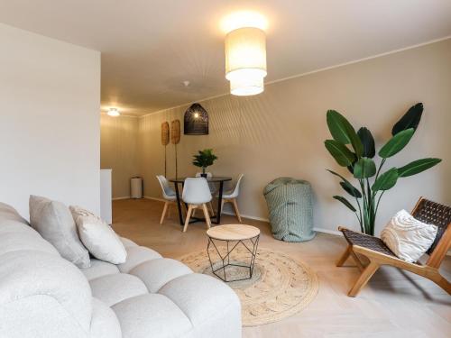 Modern apartment in Vrouwenpolder with garden