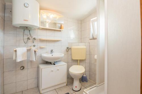 Koupelna v ubytování Apartments Delic Pejic