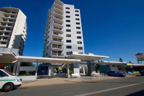 Gambar di galeri bagi Grand Pacific Unit 112 Caloundra QLD di Caloundra