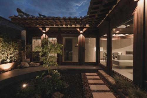 Luxury hanok with private bathtub - SN12_3