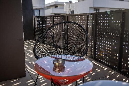 Balkoni atau teres di Alp Living Apartments Self-Check In