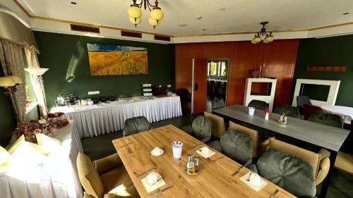 Restaurace v ubytování Showhotel Seerose