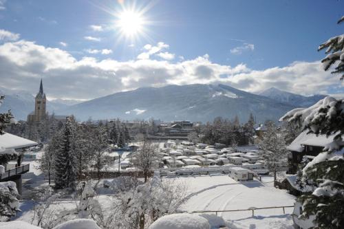 Haus Alpina im Winter