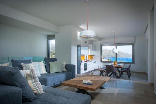 Luxurious Sea View Villa in Agios Nikolaos