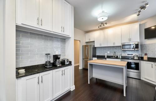 Kuchyň nebo kuchyňský kout v ubytování St Louis 2BD 2BA, Forest park, BJ Hospital, Science Center, eats