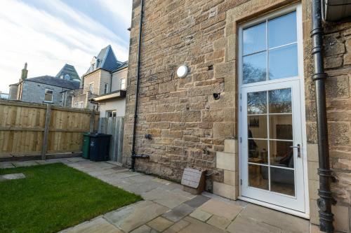New 3-Bedroom Apartment Close to City Centre photo 7