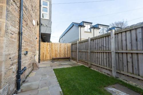 New 3-Bedroom Apartment Close to City Centre photo 43