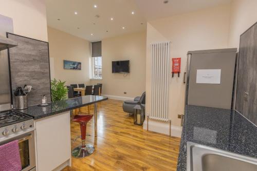 New 3-Bedroom Apartment Close to City Centre photo 15