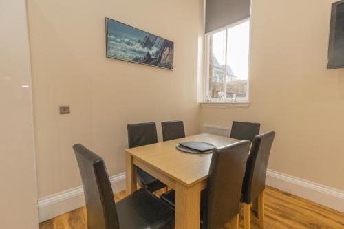 New 3-Bedroom Apartment Close to City Centre photo 16