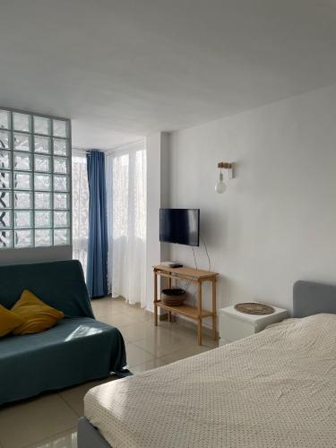 El Dorado Cozy Studio With Balcony and Pool