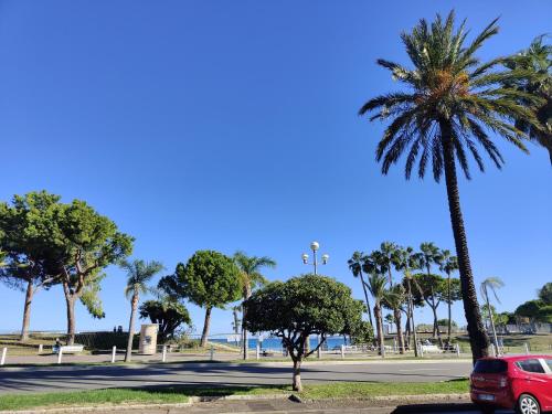 LE 323 PROM - BEACHFRONT - PARKING - NEAR TRAM &SUPERMARKET - AC - washing machine photo 13