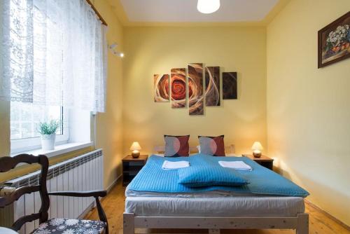 Big Cosy RETRO Apt, FREE PARKING, 15min OldTown & Kazimierz - by Homelike Krakow