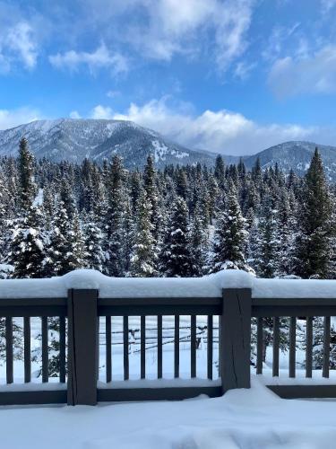 Spectacular Big Sky Cabin – Photos 2