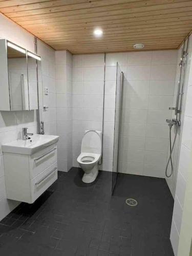A bathroom at City apartment nearby Airport