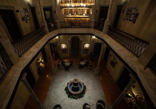 an overhead view of the lobby of a building at Hotel Boutique Corazón Mexicano in Guanajuato