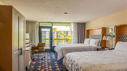 Postel nebo postele na pokoji v ubytování Holiday Inn Phoenix-Mesa Chandler by IHG