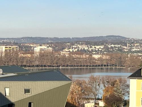 Aurel's & Jul's - THE EMERALD GREEN Annecy