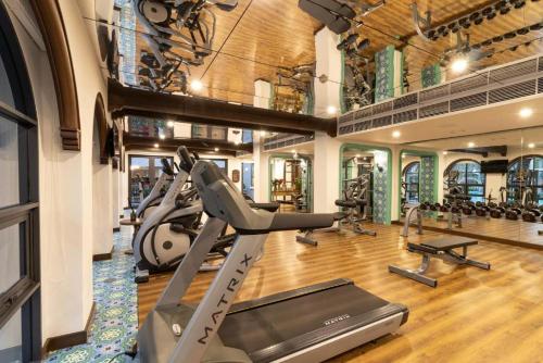 Fitness centrum a/nebo fitness zařízení v ubytování LaCasita Pool View 5 WiFi Gym