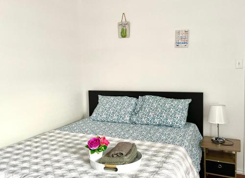 Llit o llits en una habitació de Private rooms near I-30 mesquite