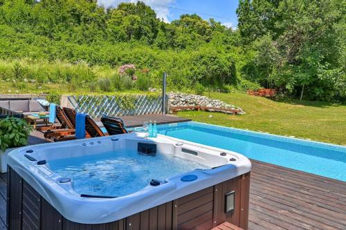Piscina a Pool Villa Abbazia Seaview - Happy Rentals o a prop