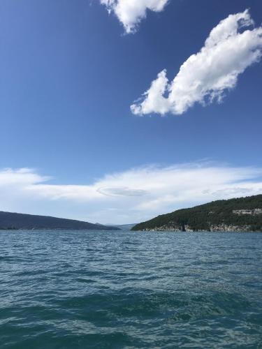 a view of a large body of water at Grand lac in Duingt