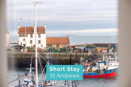 Pittenweem Harbour Location - Sea Views