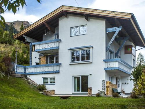 Wonderful Apartment in Lermoos near Tyrolean Zugspitz Arena