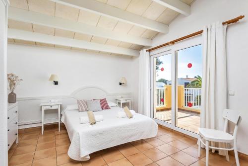 Postel nebo postele na pokoji v ubytování Marina 3 bedroom villa, Cala Blanca