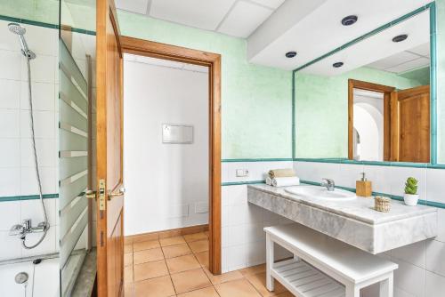 Koupelna v ubytování Marina 3 bedroom villa, Cala Blanca