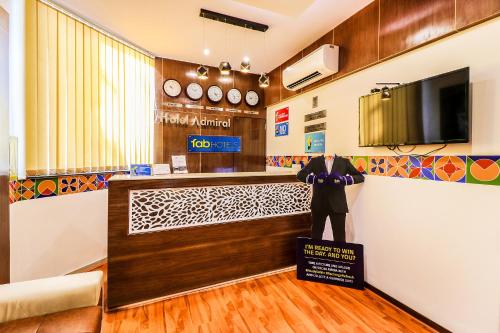 Μια τηλεόραση ή/και κέντρο ψυχαγωγίας στο FabHotel Admiral - Nr Mumbai International Airport