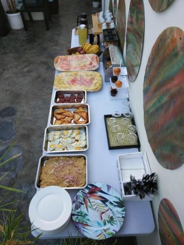 ホテルの敷地内または近くでの食事または食べ物