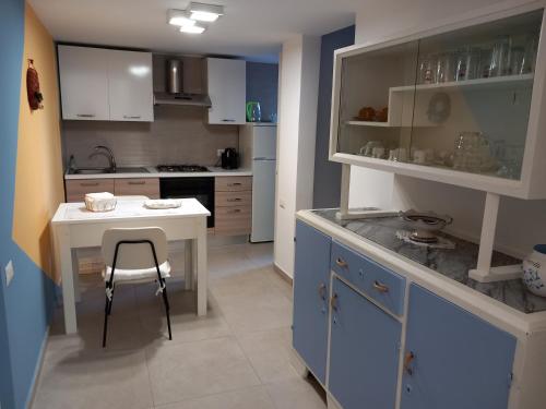 Η κουζίνα ή μικρή κουζίνα στο Casa Vacanze RoSa