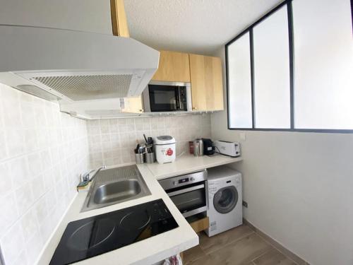 Dapur atau dapur kecil di Exclusivité, 6Pers, Sauna, wifi, local à ski