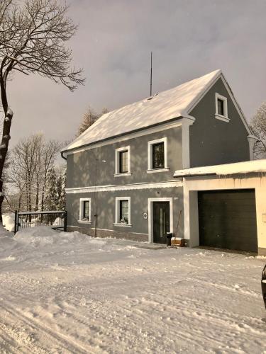 Το Apartmány Razová - Slezská Harta τον χειμώνα