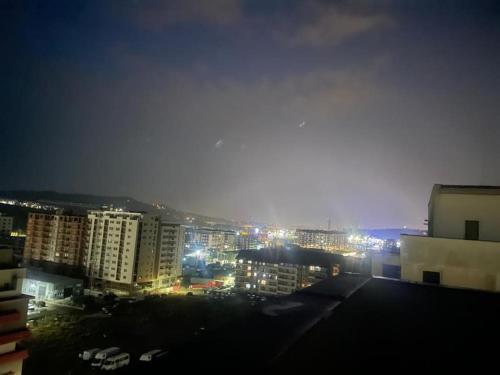 Pemandangan umum bagi Floreşti atau pemandangan bandar yang diambil dari apartmen
