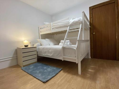 Cómodo Estudio de 1 habitación y fácil aparcamiento.