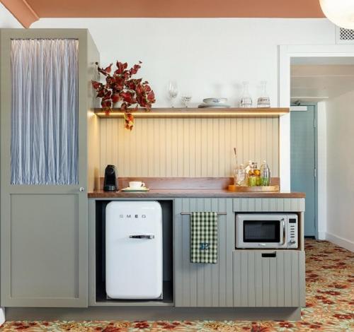 Dapur atau dapur kecil di Palihouse West Hollywood at Beverly Hills