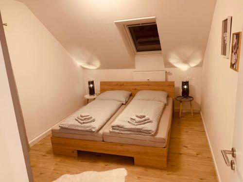 Ліжко або ліжка в номері FELIX LIVING 3, modern & cozy 2 Zimmer Wohnung, Netflix, Parkplatz