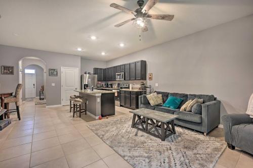 Wesley Chapel Townhome with Pool Access! – Photos 3