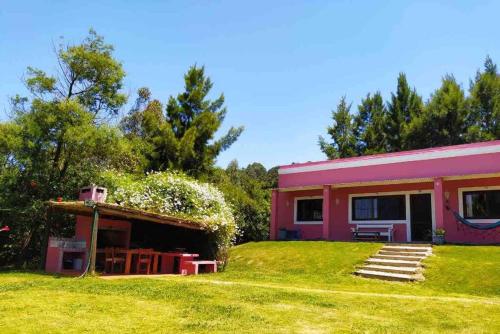 Κήπος έξω από το Casa de campo CLARA LUNA Sierra y Mar