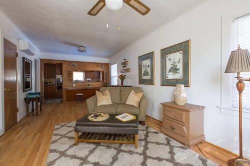 Wine Country Bungalow – Photos 2