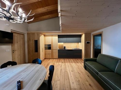Kuchyň nebo kuchyňský kout v ubytování YETI Design mountain apartments