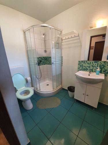Vonios kambarys apgyvendinimo įstaigoje Sunny Family Vila Constanta