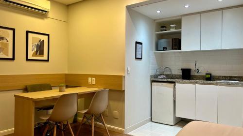 Dapur atau dapur kecil di MNU - Nações Unidas By Anora Spaces