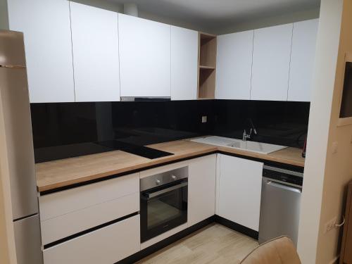 Gallery image of Olive Deluxe Apartment in Kardítsa