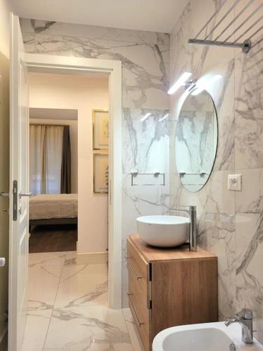 1min from Metro: Domus Famagosta 2Bedrooms 2Baths