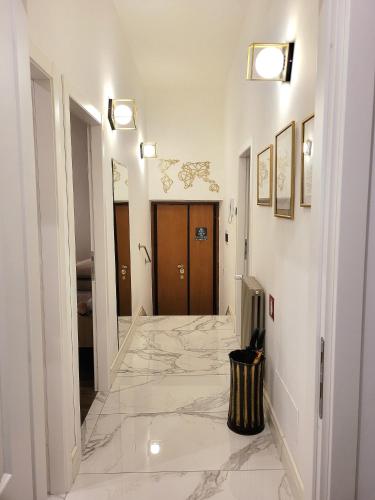 1min from Metro: Domus Famagosta 2Bedrooms 2Baths