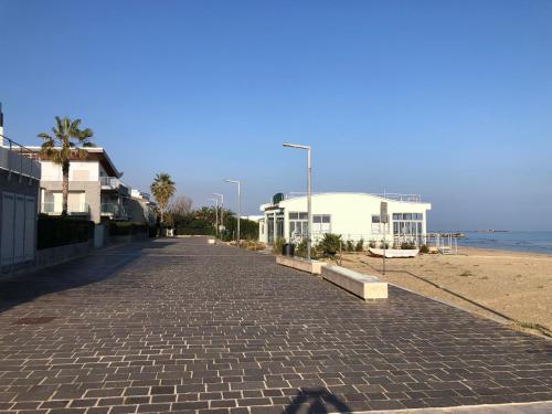 Afbeelding uit fotogalerij van Le Dune per 4 - Appartamento con piscina in Silvi Paese