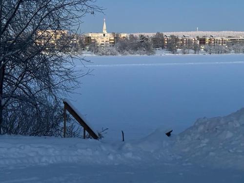 Harjulake Apartment Rovaniemi v zimě