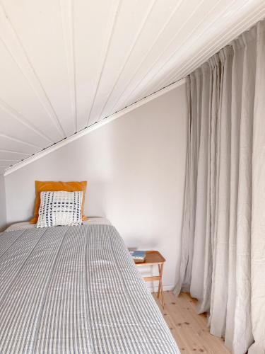 Gallery image of Lovely, bright apartment overlooking nature in Fiskebäckskil